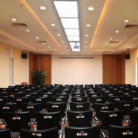 فندق Noxinn Club 5*