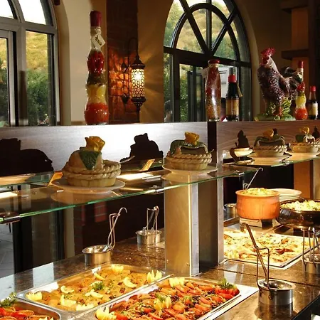 Noxinn Club فندق